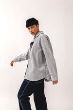 Lade das Bild in den Galerie-Viewer, BÉTON CIRÉ MIKI DOCKER HAT DARK BLUE VELVET CORDUROY