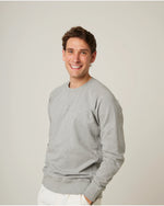 Lade das Bild in den Galerie-Viewer, Peregrine Classic Loopback Sweatshirt light grey