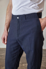 Lade das Bild in den Galerie-Viewer, JOSTHA trousers eco structured - NAVY