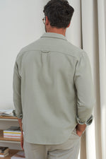 Lade das Bild in den Galerie-Viewer, ABOUT COMPANIONS KEN shirt eco crepe reed