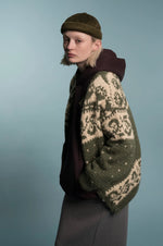 Lade das Bild in den Galerie-Viewer, BÉTON CIRÉ MIKI DOCKER HAT OLIVE VELVET CORDUROY