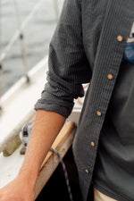 Lade das Bild in den Galerie-Viewer, LAKOR LINUS LIGHT SHIRT urban chic