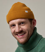 Lade das Bild in den Galerie-Viewer, Merz b. Schwanen Beanie GOOD BASICS honey