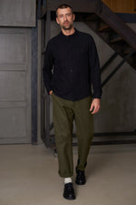 Lade das Bild in den Galerie-Viewer, About Companions Waban Moleskin-Hose olivgrün