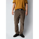 Lade das Bild in den Galerie-Viewer, Clean Cut  Barcelona corduroy pants brindle beige
