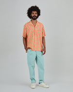 Lade das Bild in den Galerie-Viewer, BRAVA GUM ALOHA SHIRT RUST RED
