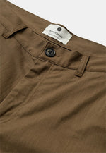 Lade das Bild in den Galerie-Viewer, AKJAKOB COTTON SHORTS - TEAK
