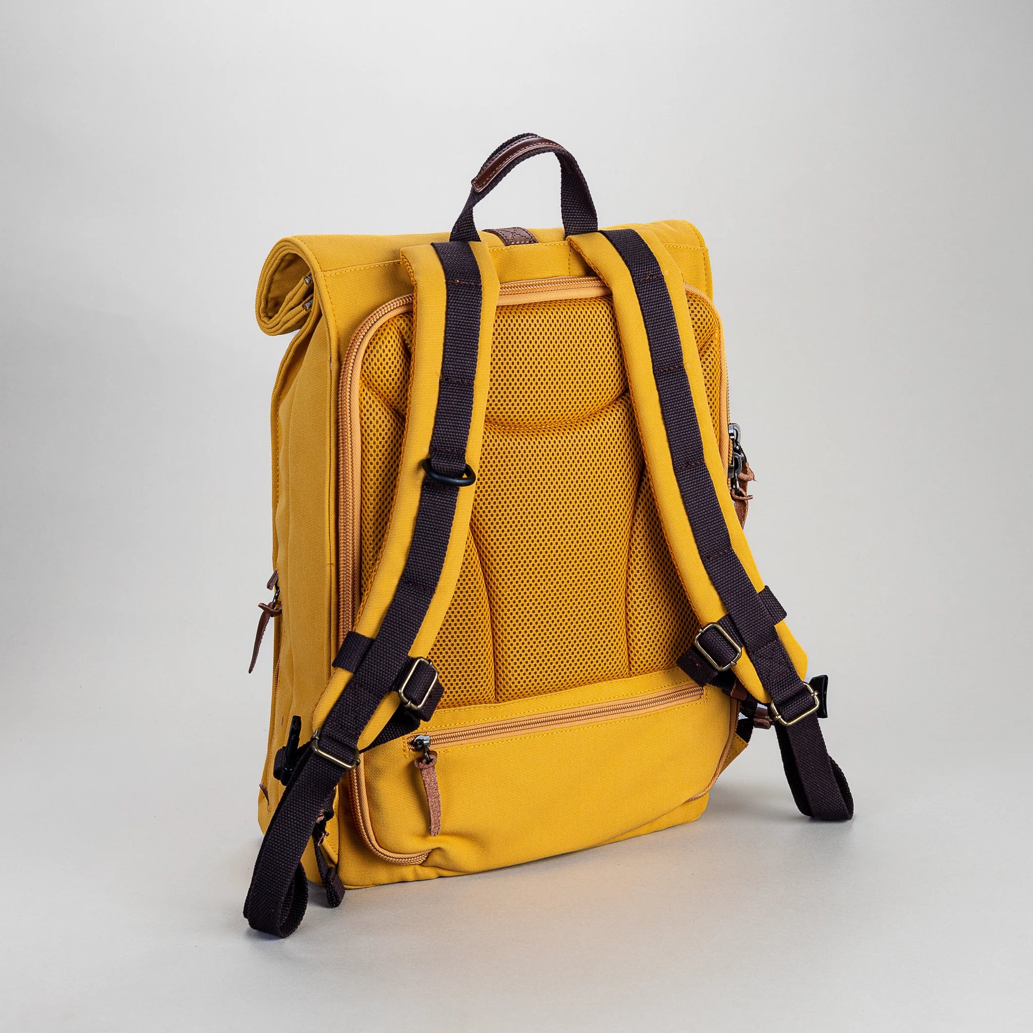 PROPERTY OF Alex 24h Backpack Yellow www.baretta