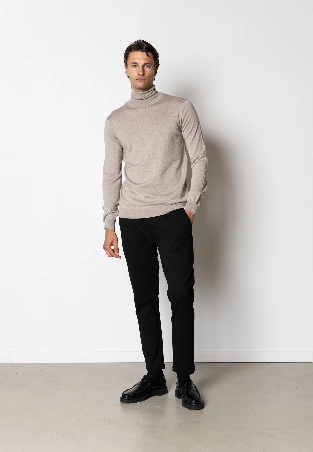 ALFREDO MERINO WOOL ROLL NECK - ECRU