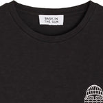 Lade das Bild in den Galerie-Viewer, BASK IN THE SUN BLACK MINI TO THE SEA TEE

