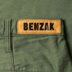 Lade das Bild in den Galerie-Viewer, Benzak BC-03 STRAIGHT CHINO 10 oz. army green military twillO 10 oz. golden brown military twill
