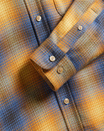 Lade das Bild in den Galerie-Viewer, Portuguese Flannel Shirt Cerejeira
