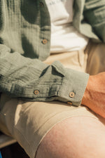 Lade das Bild in den Galerie-Viewer, Lakor Coastline Shirt
