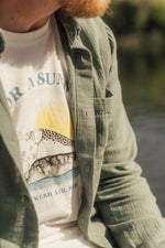 Lade das Bild in den Galerie-Viewer, Lakor Coastline Shirt
