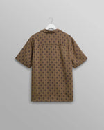 Lade das Bild in den Galerie-Viewer, WAX DIDCOT SS SHIRT, DITSY TILE, TAUPE
