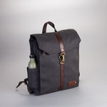 Lade das Bild in den Galerie-Viewer, PROPERTY OF HUNTER BACKPACK - Coal /Dark Brown
