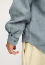 Lade das Bild in den Galerie-Viewer, Revolution Jaquard Short-sleeved Cuban Shirt  - Dustblue
