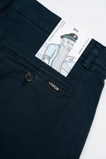 Lade das Bild in den Galerie-Viewer, LAKOR MCBEARDFACE SHORTS blueberry
