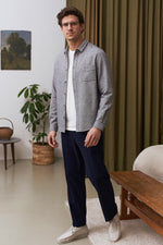 Lade das Bild in den Galerie-Viewer, ABOUT COMPANIONS SIMON shirt eco smoky navy flannel
