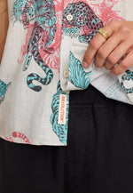 Lade das Bild in den Galerie-Viewer, Revolution Short-sleeved Cuban Shirt  - Offwhite
