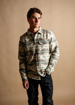 Lade das Bild in den Galerie-Viewer, IRON &amp; RESIN Sonora Shirt
