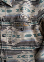 Lade das Bild in den Galerie-Viewer, IRON &amp; RESIN Sonora Shirt
