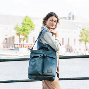PROPERTY OF Zoe Bike Pack - Berry